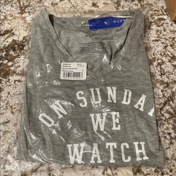 NWT Apt 9 Womens On Sundays We Watch Football Shirt L - Picture 4 of 4